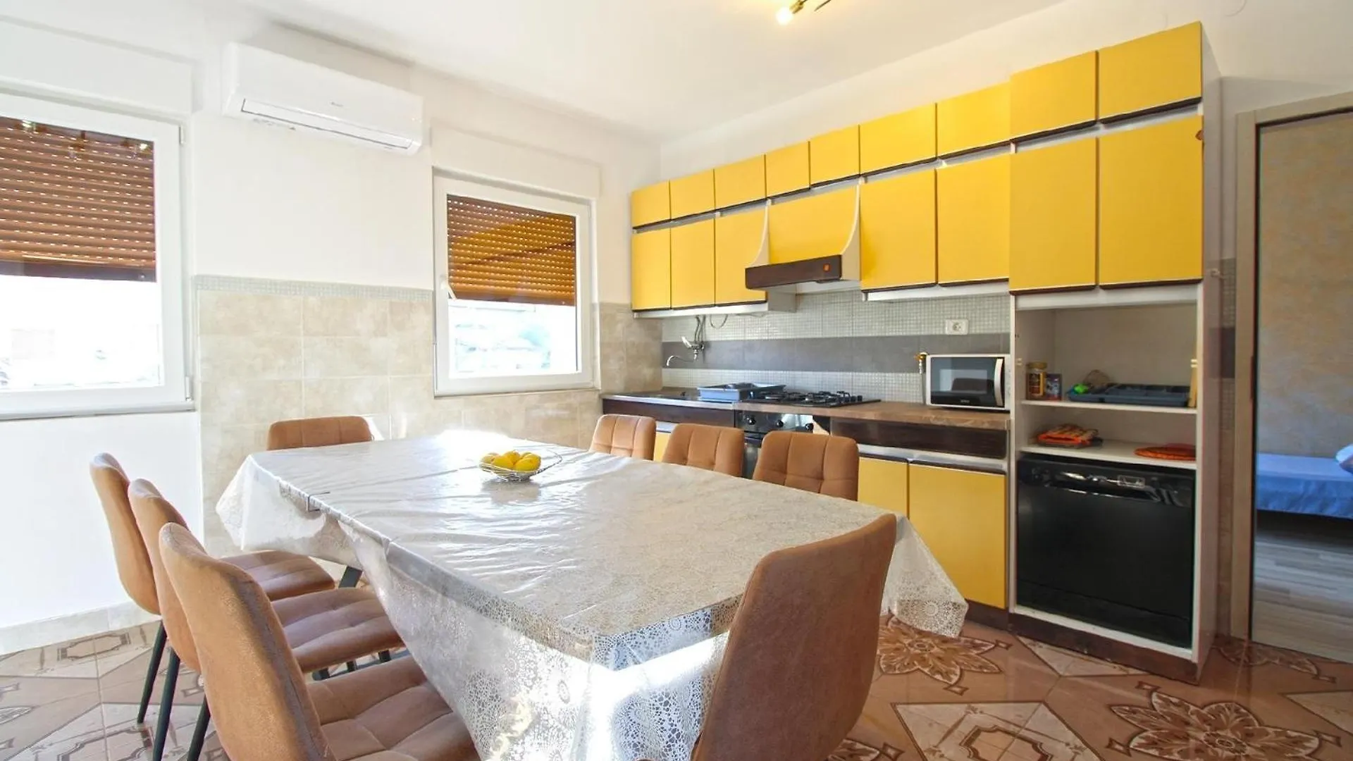 Ferienwohnung Fuer 8 Personen Ca 130 Qm In Pula, Istrien Istrische Riviera
